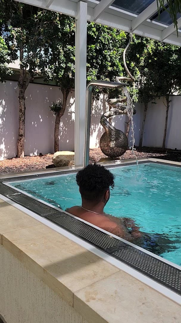 Pond Bathhouse photo 2